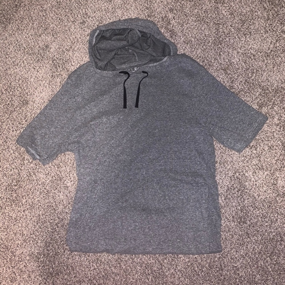 Short sleeve hoodie